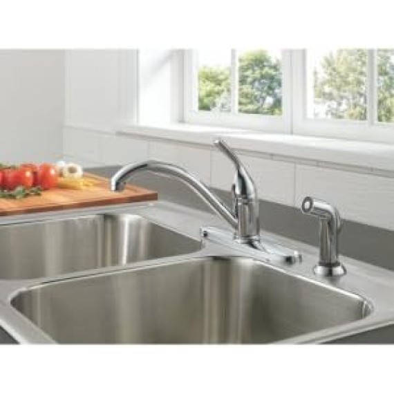 Faucet Classic Single-Handle Kitchen Sink Faucet with Side Sprayer in Matching Finish, Chrome 400-DST